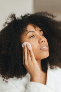 Sckin Care: o que é? Saiba como aderir essa rotina de cuidados
