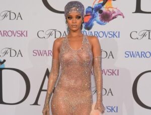 Confira agora tudo o que precisa saber sobre Looks sexy e com transparência